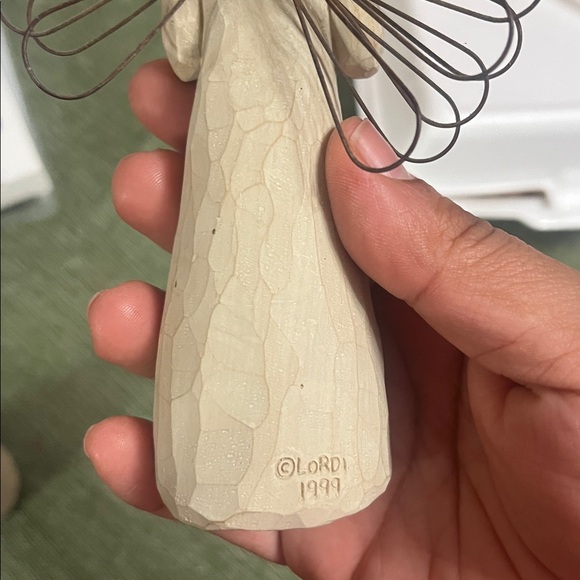 Susan Lordi DEMDACO 1999 Willow Tree " Angel of Friendship" - Picture 2 of 3